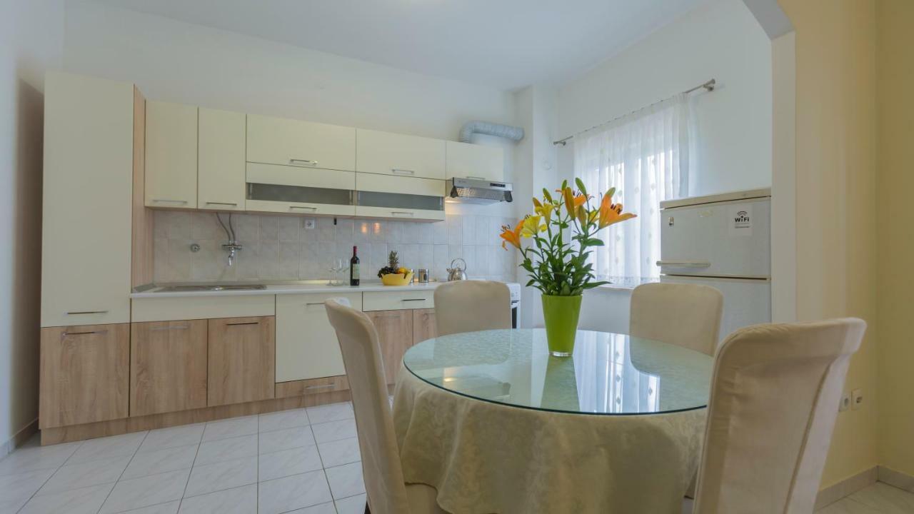 Apartment "Andrea" Σπλιτ Εξωτερικό φωτογραφία